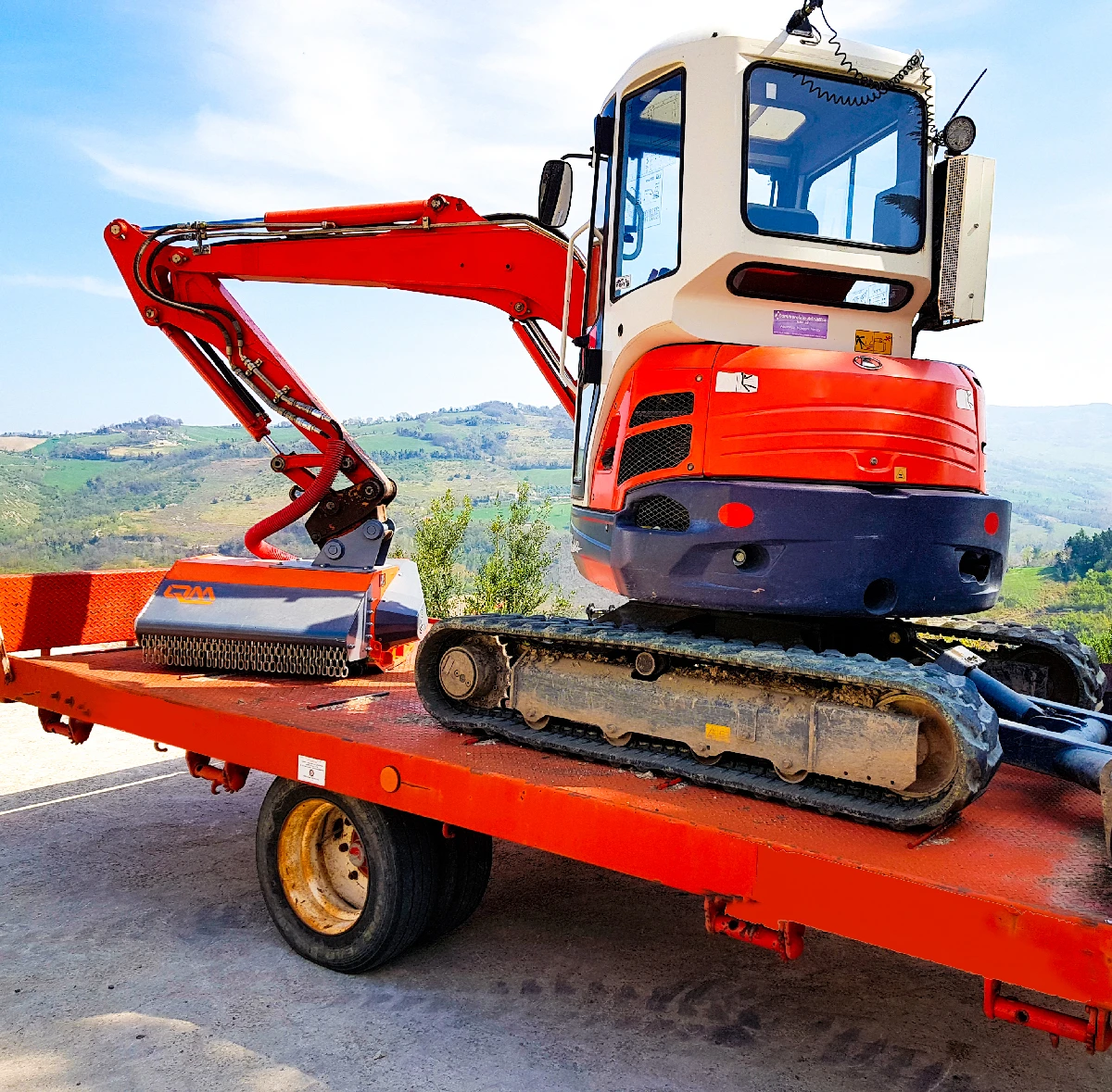 Forstmulcher auf Hitachi ZX 210 LCN Bagger